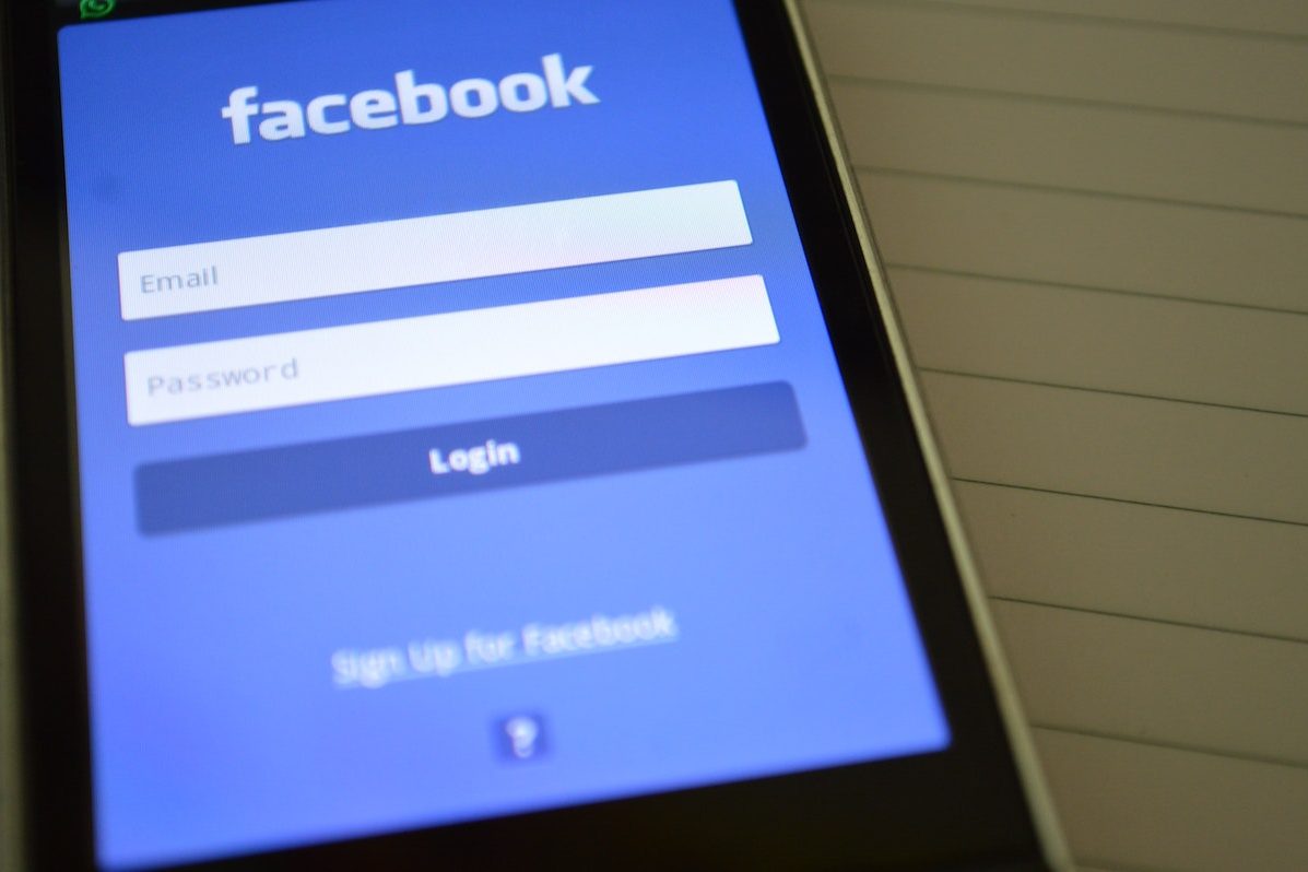 facebook-listening